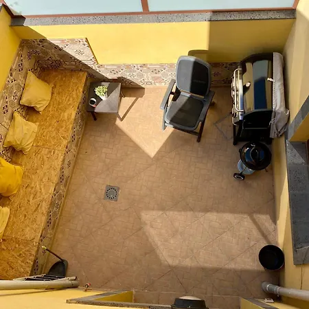 בית נופש La Casa Amarilla סן מיגל דה אבונה