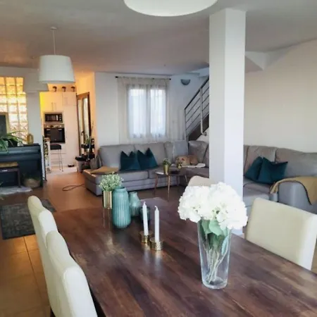 בית נופש La Casa Amarilla סן מיגל דה אבונה